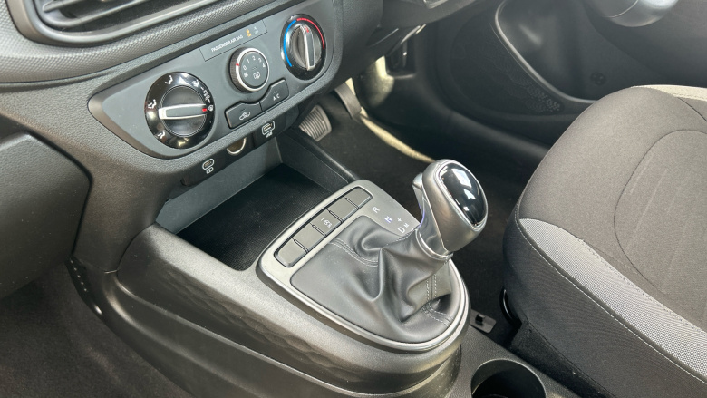 Hyundai i10 1.0 [63] Advance 5dr Auto [Nav] Petrol Hatchback